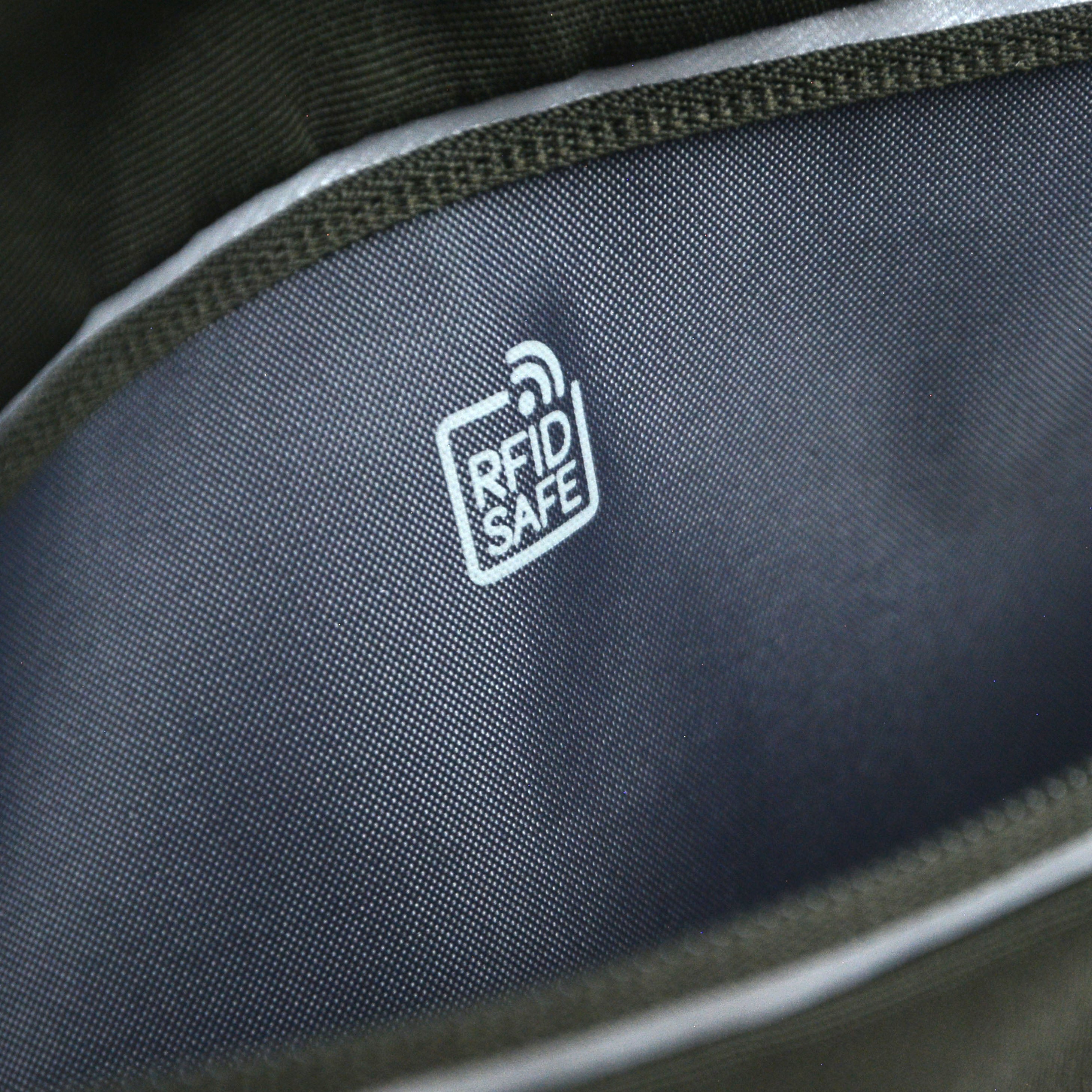 TOKYO WAISTPACK WORLD TRAVELLER