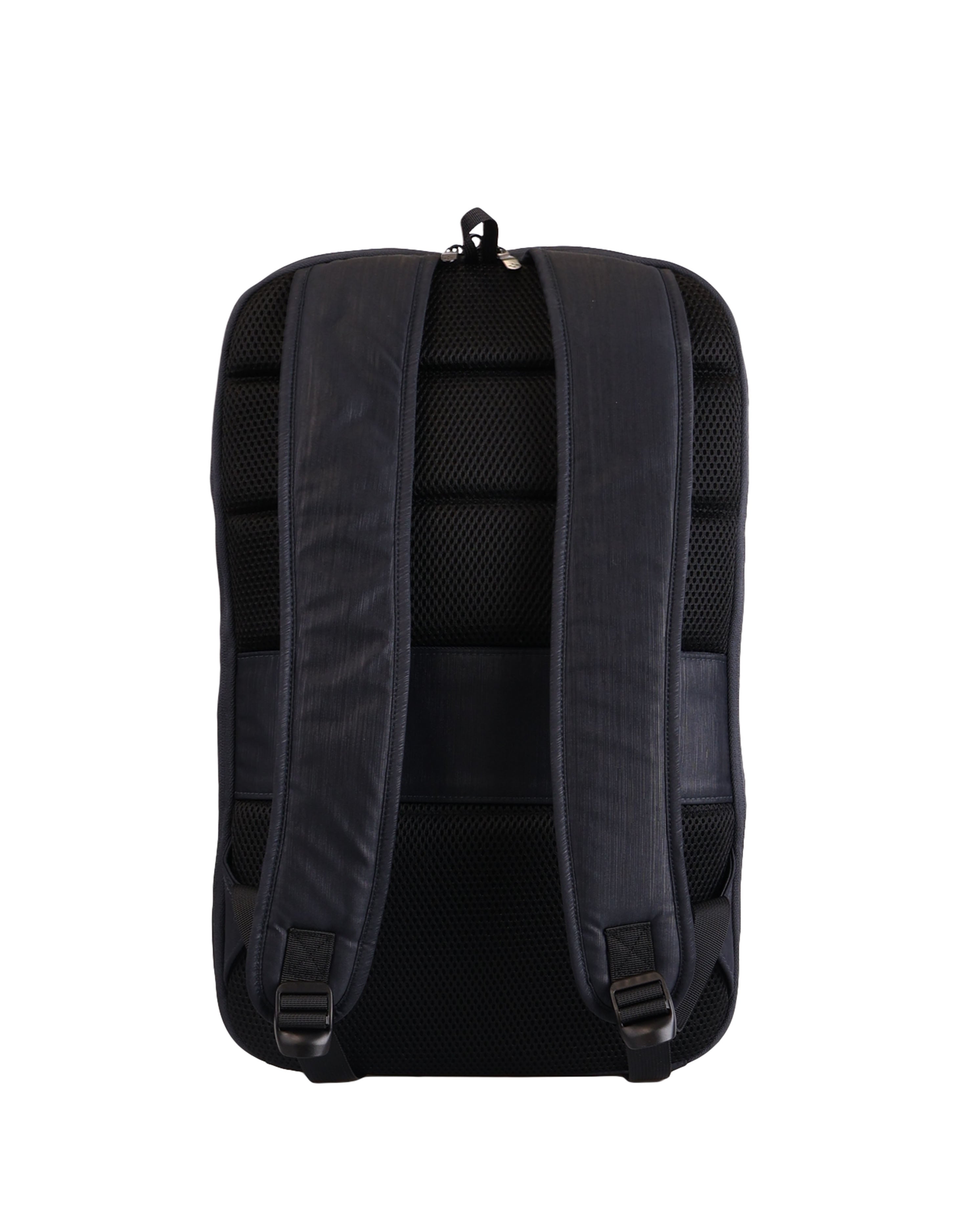 AUCKLAND BACKPACK WORLD TRAVELLER