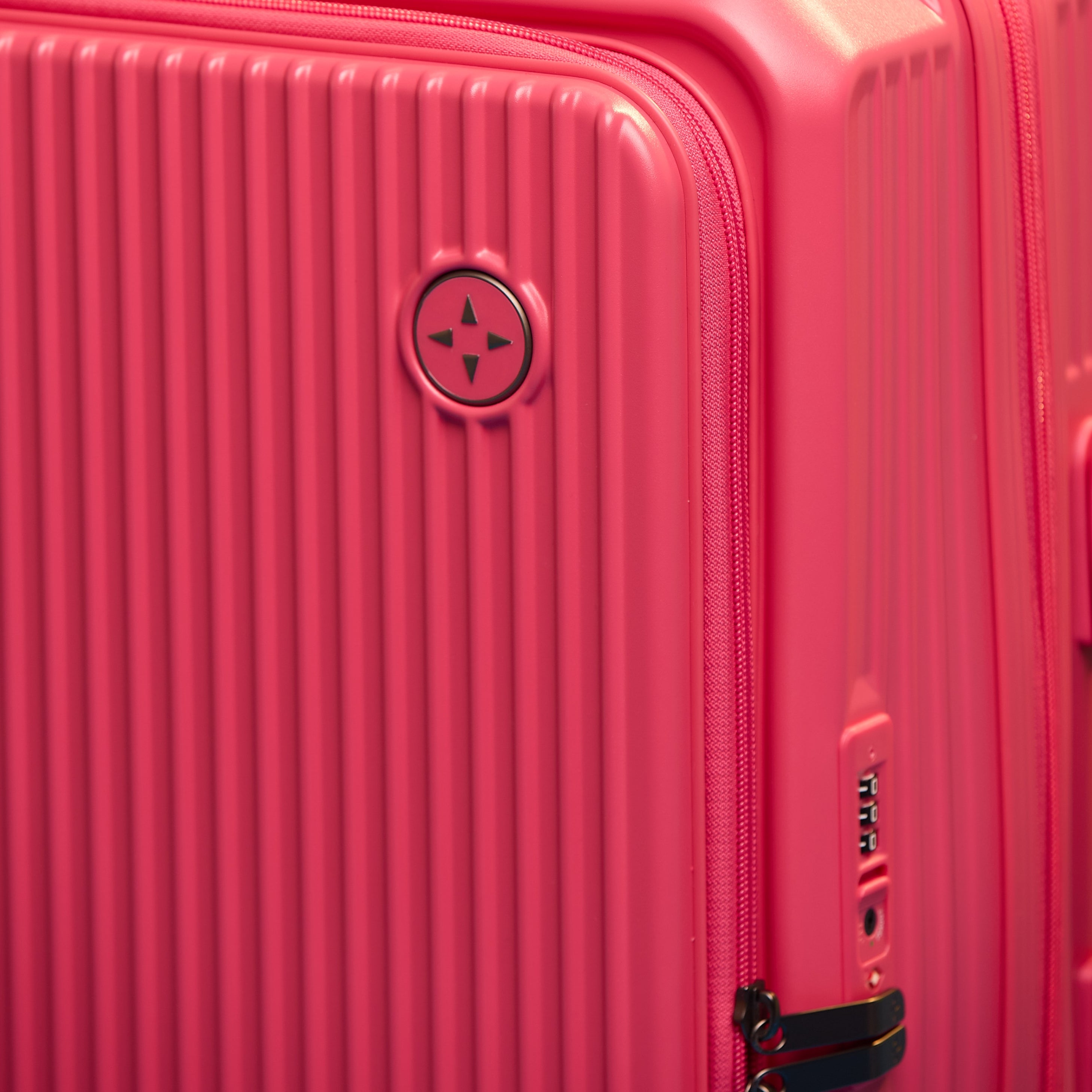 DUBAI PACK-ALL MEDIUM+ WORLD TRAVELLER