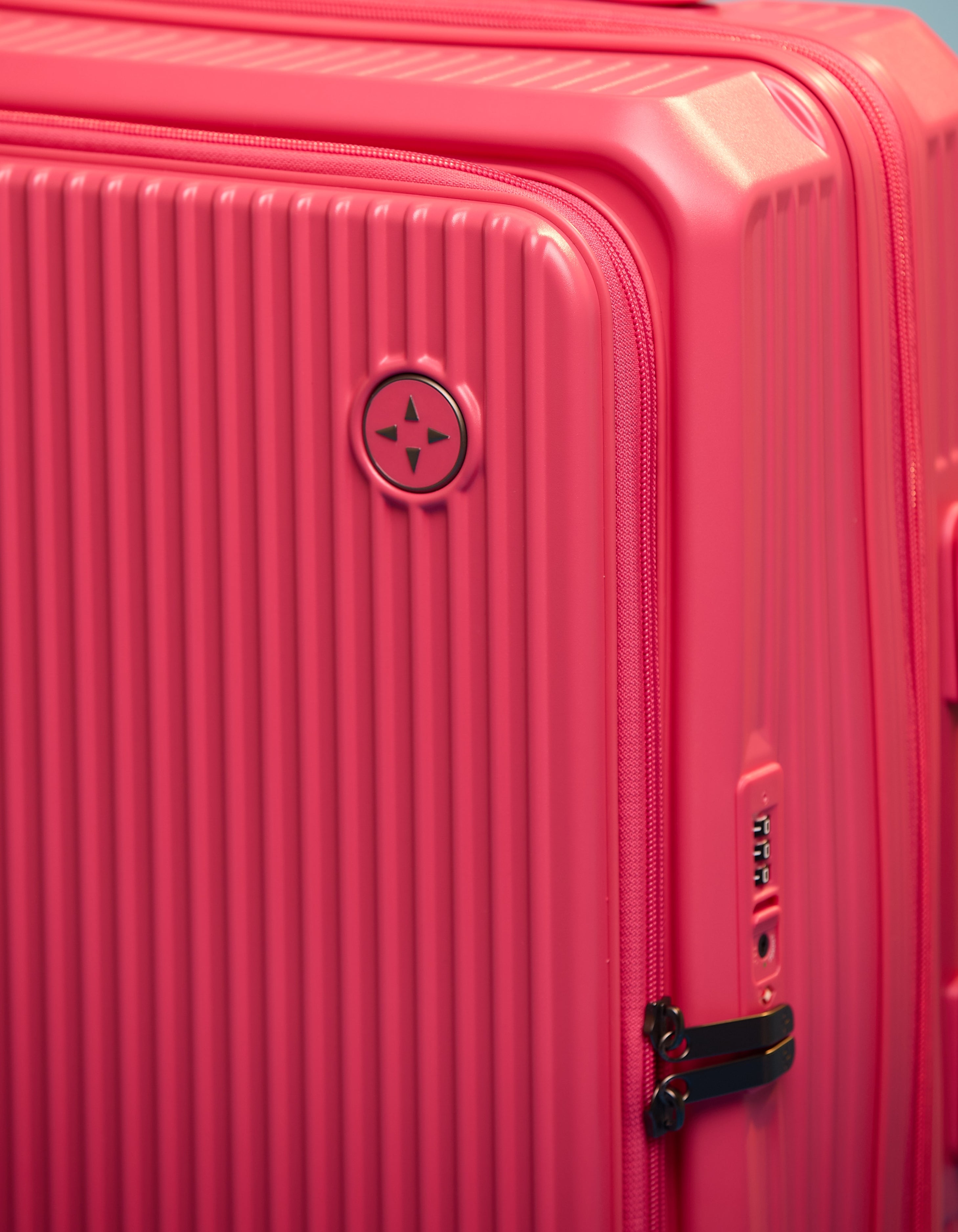 DUBAI PACK-ALL MEDIUM+ WORLD TRAVELLER