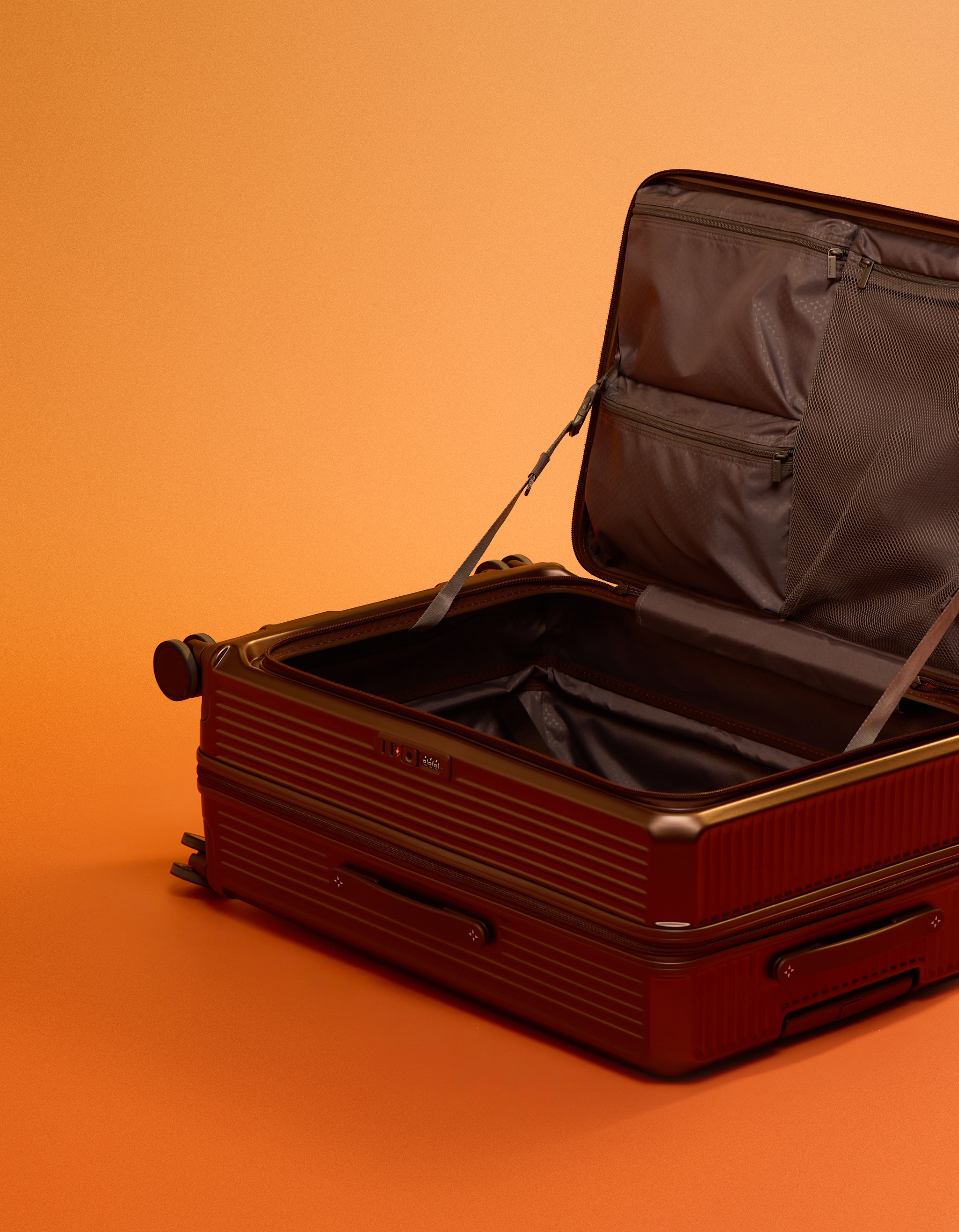 DUBAI PACK-ALL MEDIUM+ WORLD TRAVELLER