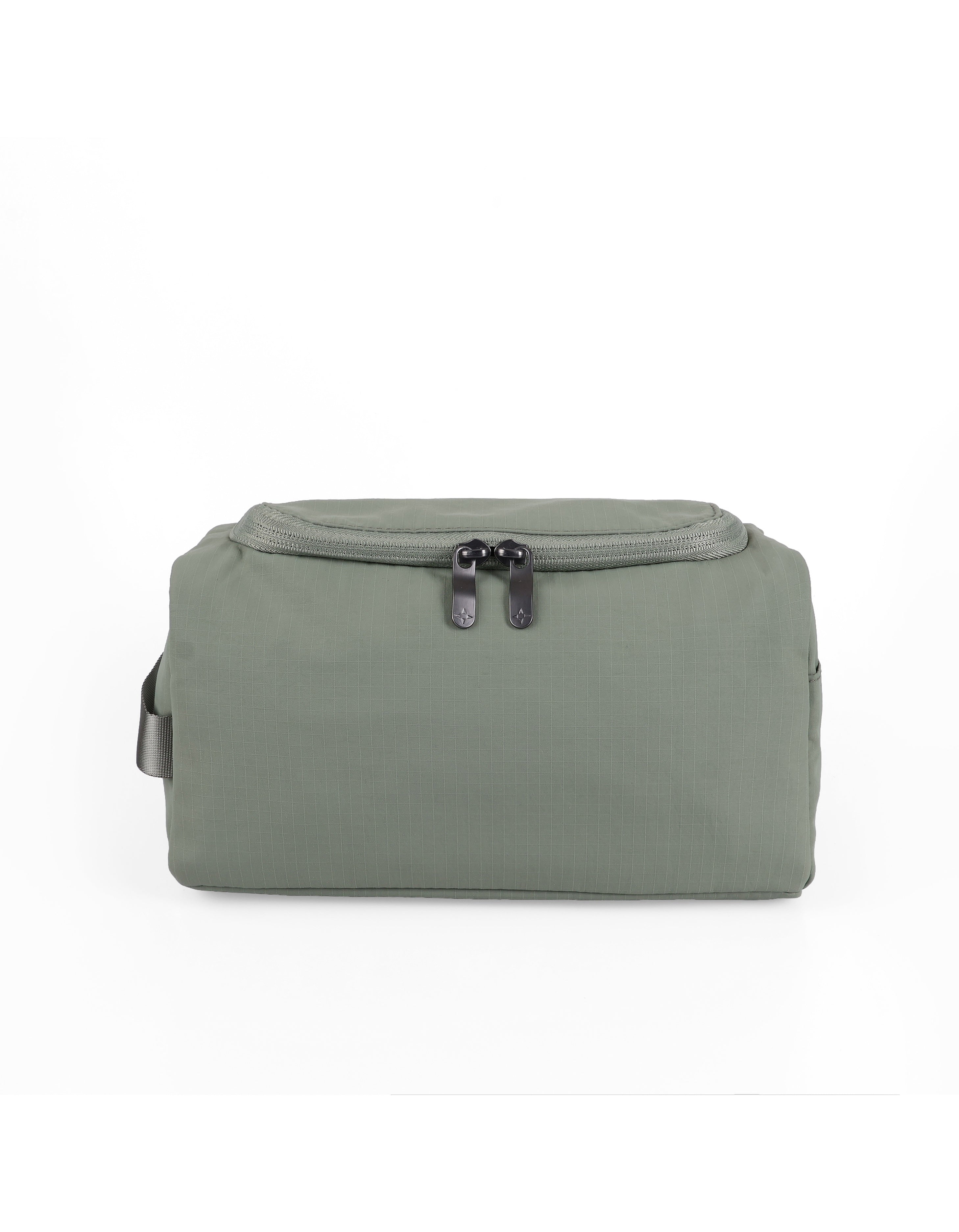 WORLD TRAVELLER TOILETRY KIT ORGANIZER/PACKING CUBES