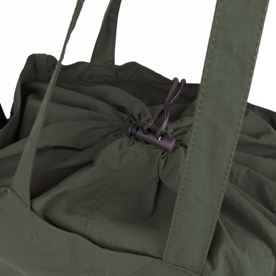 WORLD TRAVELLER Pocket Tote Bag