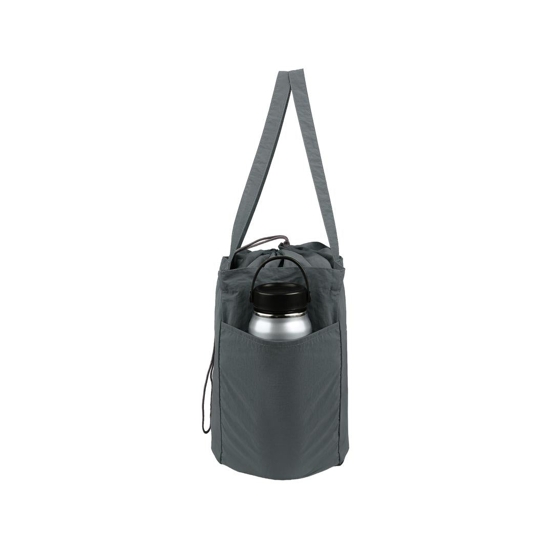 WORLD TRAVELLER Pocket Tote Bag