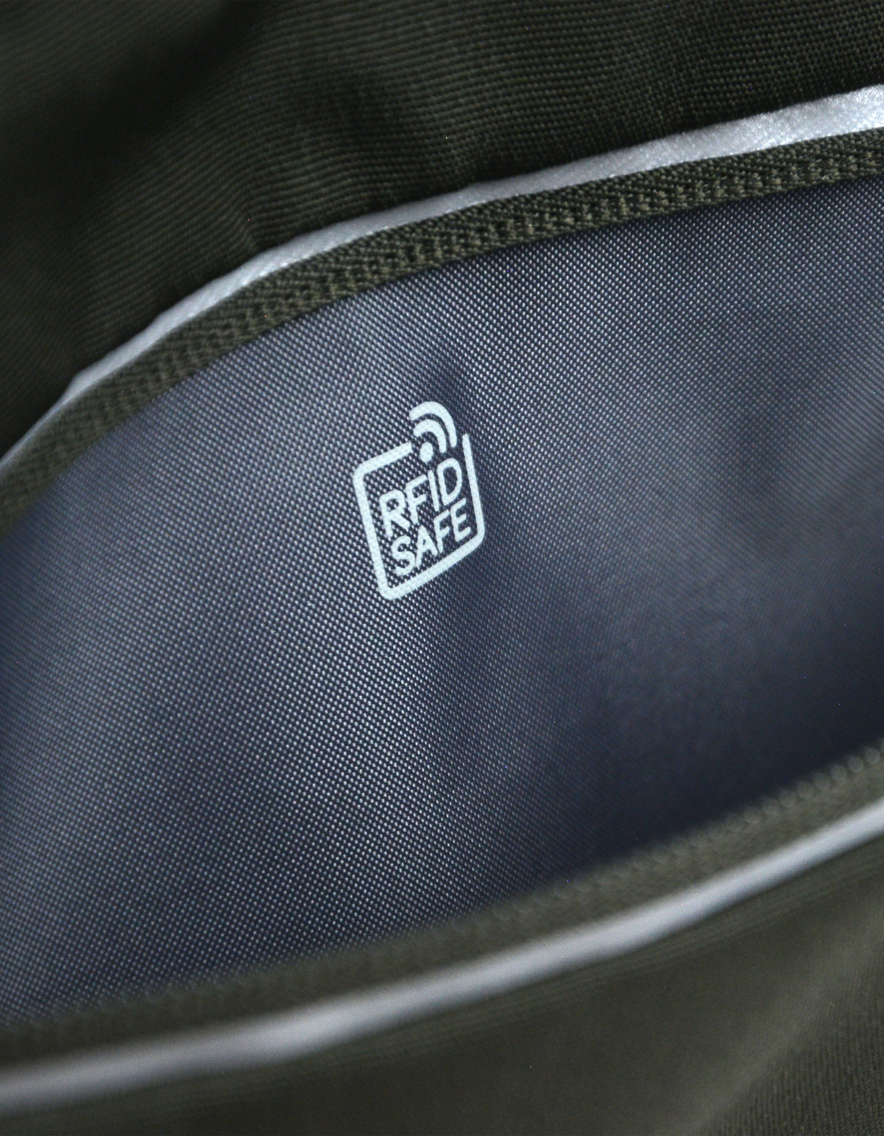 TOKYO WAISTPACK WORLD TRAVELLER