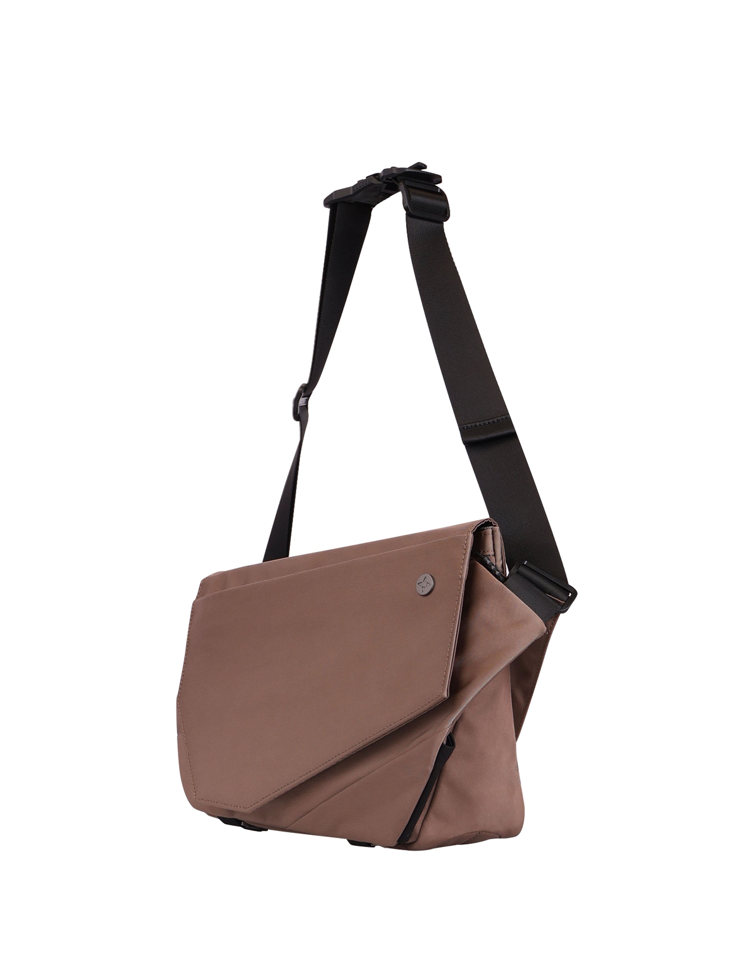 BERGEN MESSENGER BAG WORLD TRAVELLER