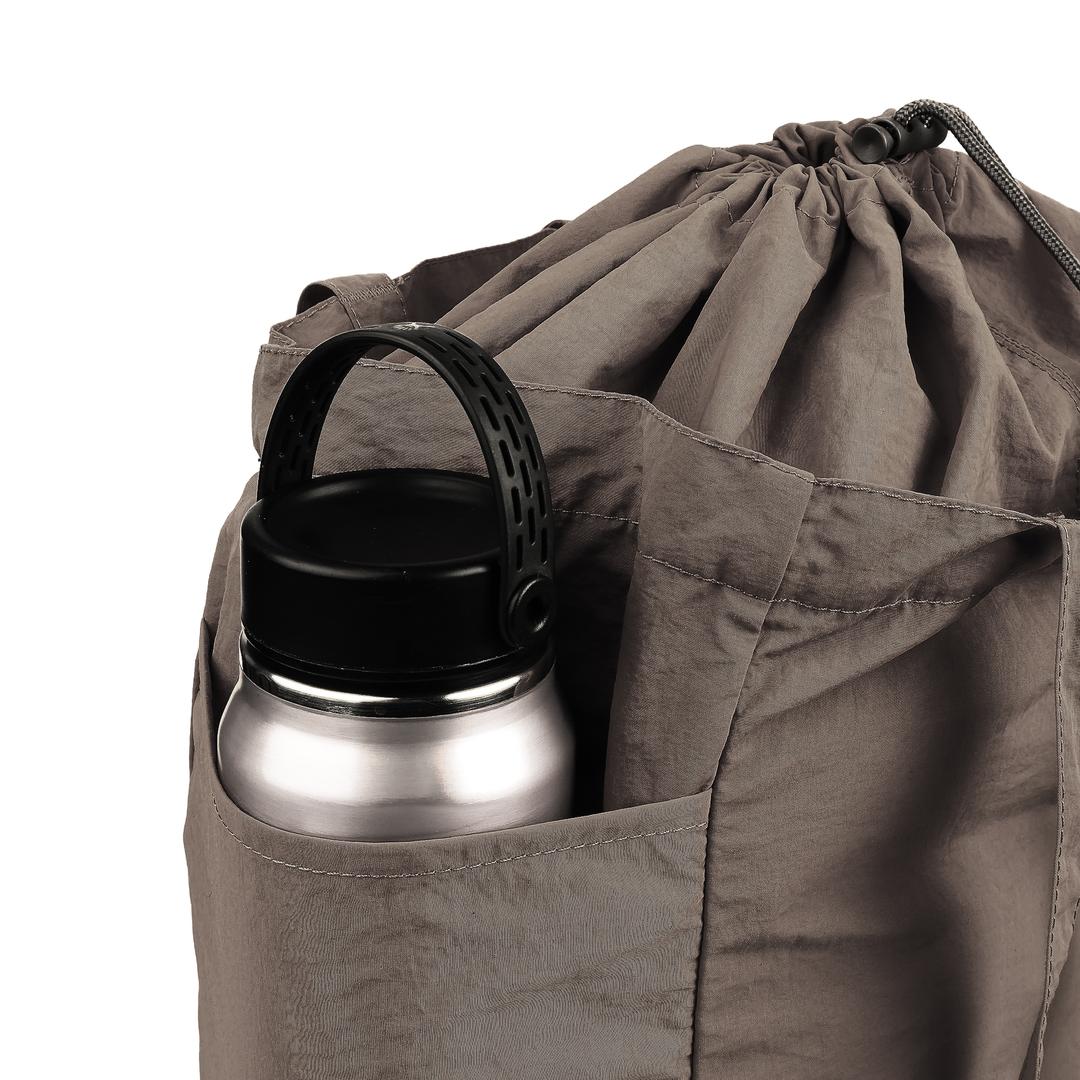 WORLD TRAVELLER Pocket Tote Bag